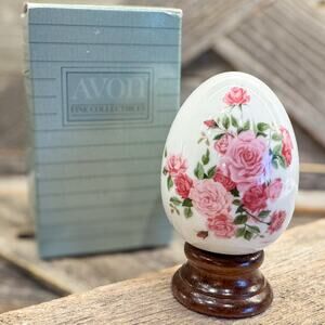 1988 Vintage “Summer’s Roses” Avon Gifts of Nature Porcelain Egg Collection